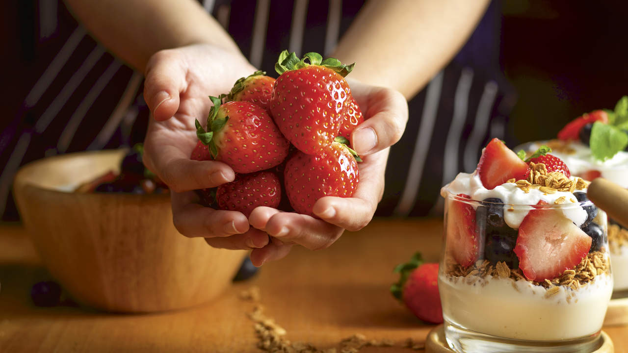 How to Have a Healthy Brain: The Best Diet at Every Stage of Life 