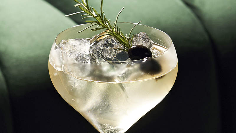 435 Gin Tonic Istock