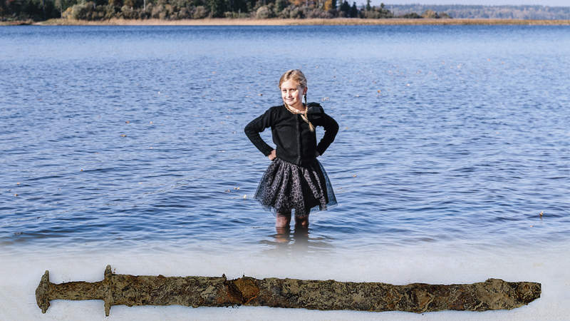 406 I Found a sword in a lake freeimage