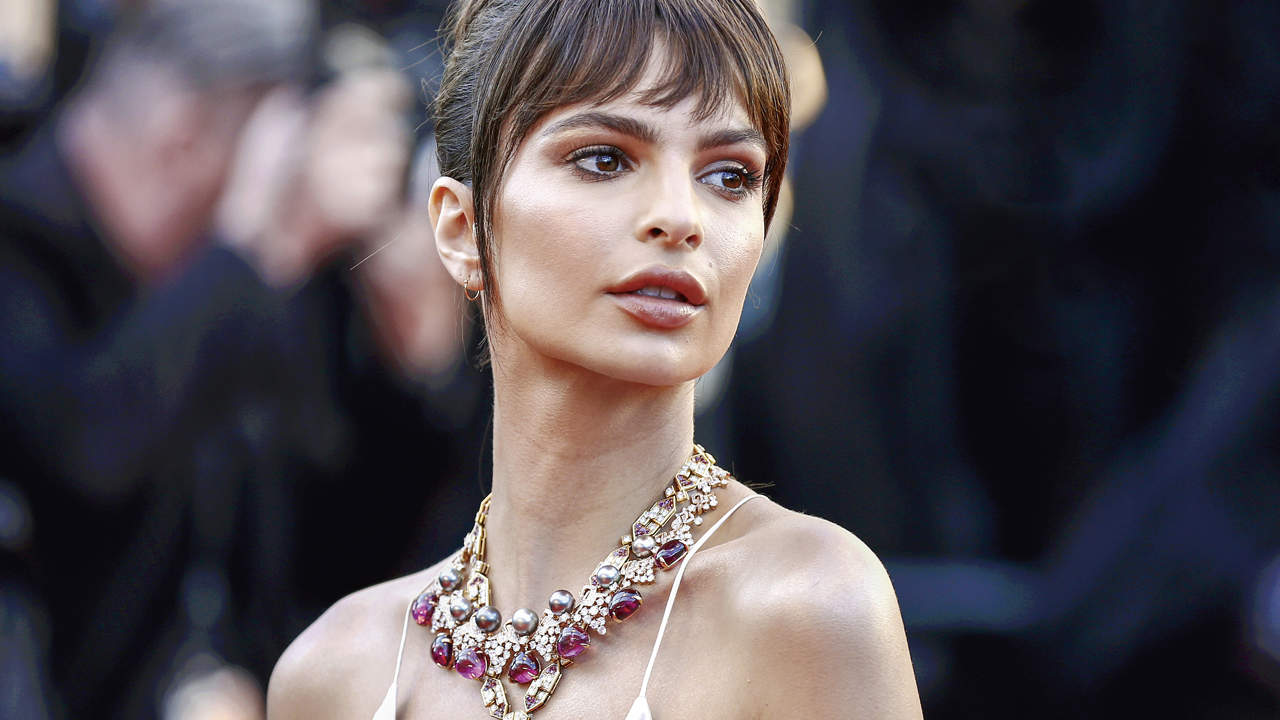 Emily Ratajkowski: model author