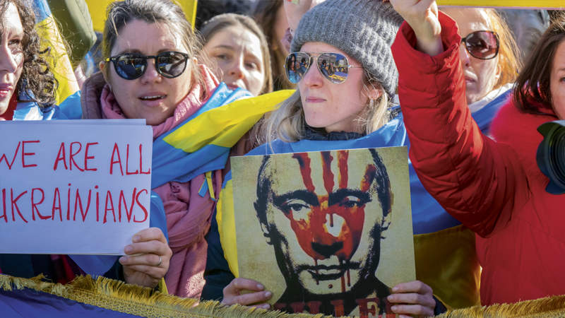 446 Will be Putin Held b Shutter