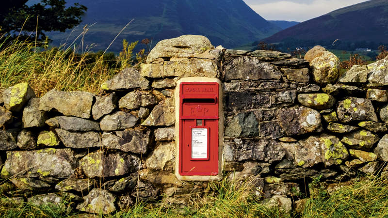 446 The British Postal System The Royal Mail shutter