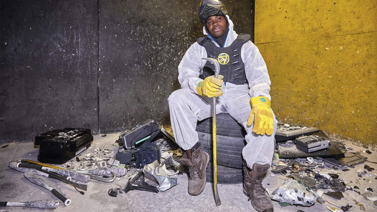 414 The Guardian I smashed things in a rage room